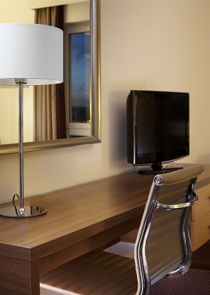 DoubleTree by Hilton Hotel London - Chelsea - In-Room Business Center