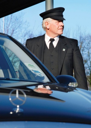 Gordon Barber Funeral directors - Funeral_Chauffeur_Norwich