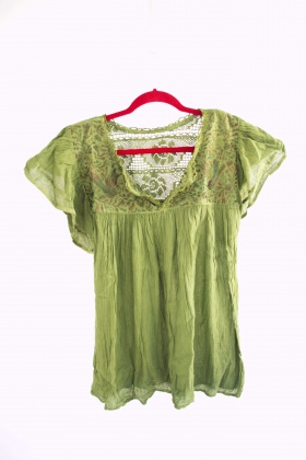Adelita Apparel - Mexican Peasant Blouse Short Sleeved, Embroidered Green/Pink Loose One size M