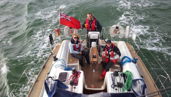 Universal Sailing School - sailing courses in the Solent